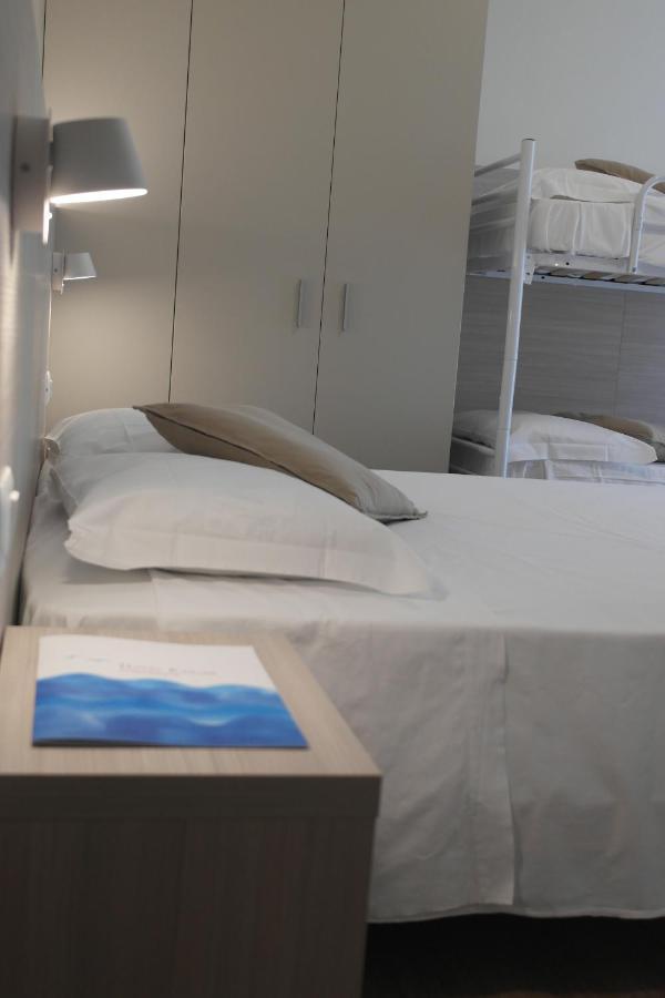 Hotel Karibe Bibione Bagian luar foto