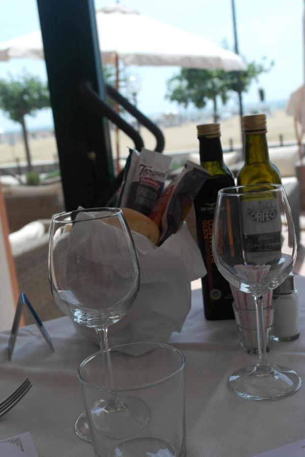 Hotel Karibe Bibione Bagian luar foto